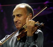 A Truly Magical Night  with Violinist Extraordinaire Samvel Yervinyan